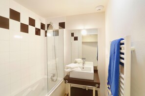 Apartment | Bathroom