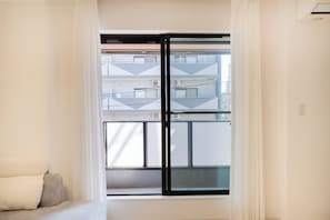 Villa, Balcony | Langsir/tirai gelap terus, seterika/papan seterika, Wi-fi percuma