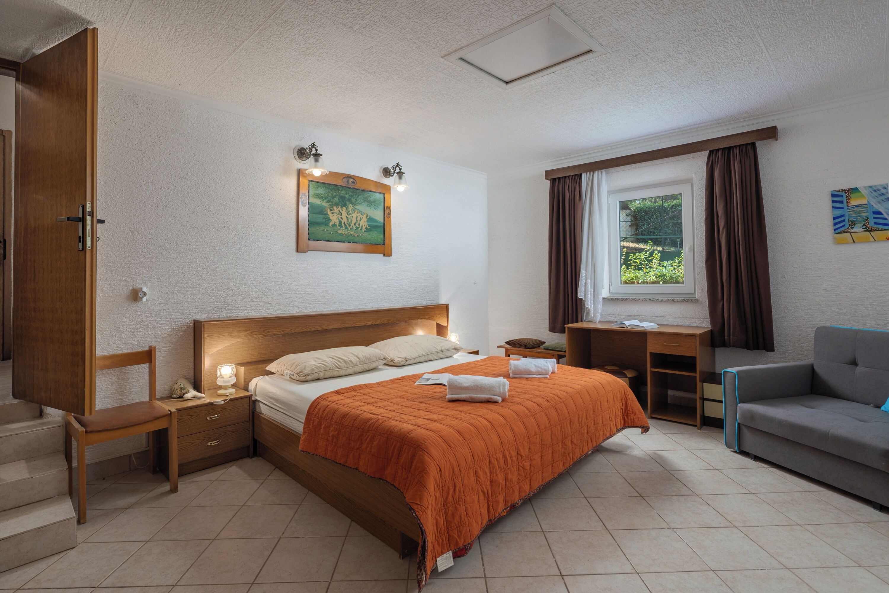 Standard House, Multiple Bedrooms, Sea Facing (Beach House Astrid)
