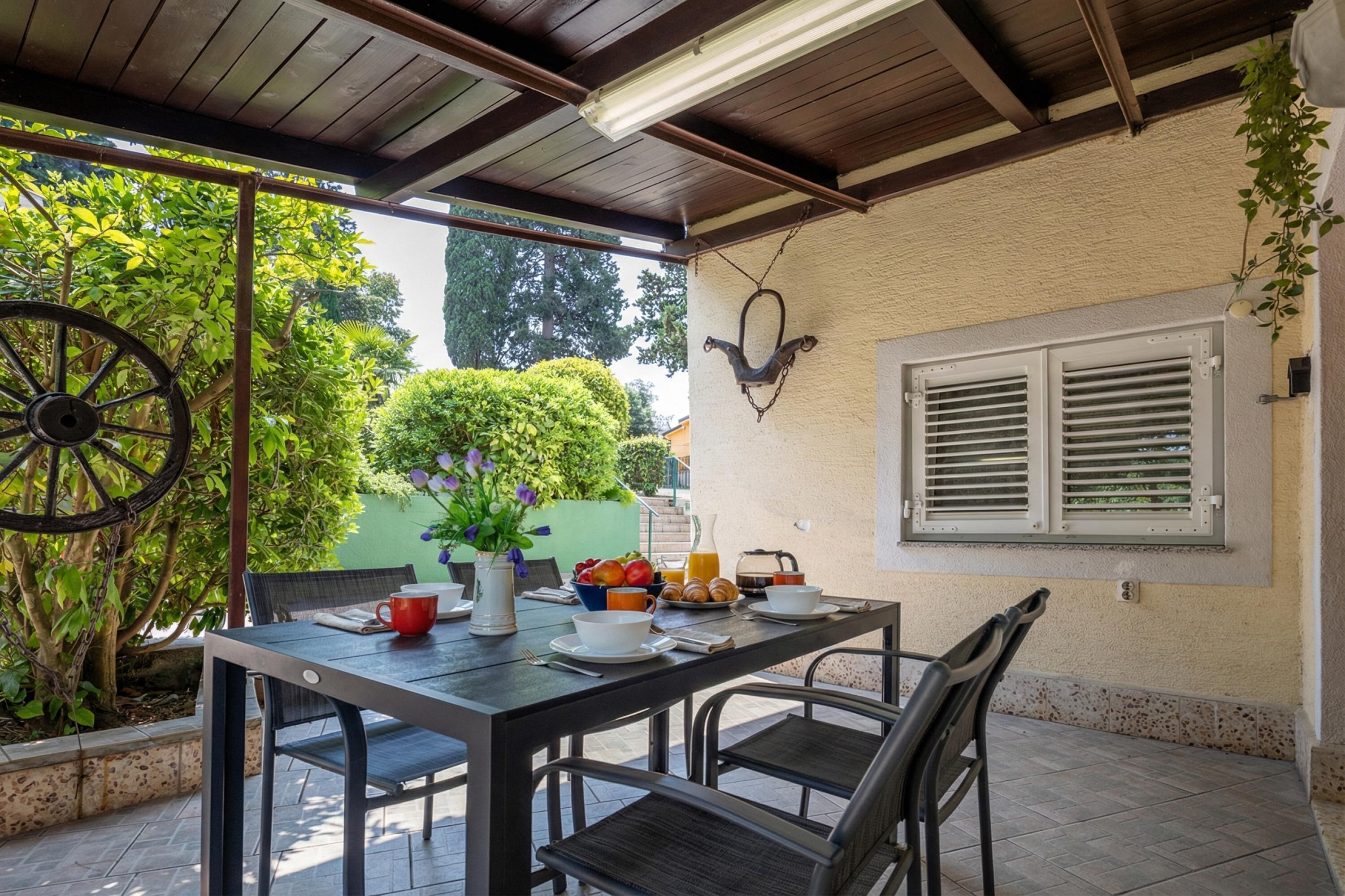 Standard-Haus, Mehrere Schlafzimmer, Meerseite (Beach House Astrid) | Speisen im Freien