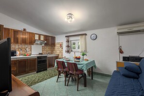 Standard Ev, Birden Çok Yatak Odası, Denize Bakan (Beach House Astrid) | İç mekân