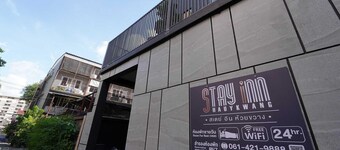 Modern Twin Haven | Heart of Huaikwang Convenience