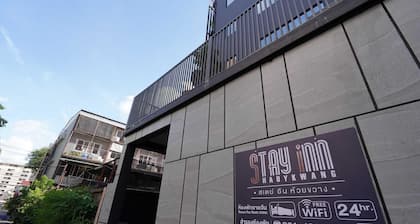 Modern Twin Haven | Heart of Huaikwang Convenience