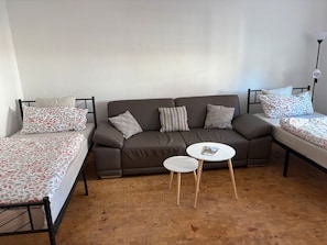 1 bedroom, WiFi, bed sheets