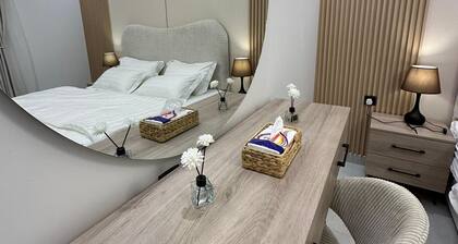 Smart Comfort Apartment in Jeddah with WiFi + Streaming