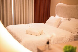 1 soveværelse, pengeskab på værelset, strygejern/strygebræt