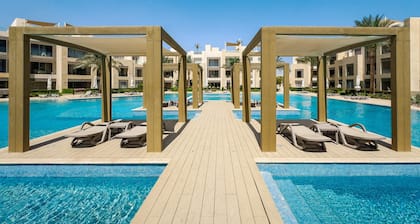 Xuru Stays I Sparky & Summery 2 BDR @ Mangroovy Free Beach & Pool Access