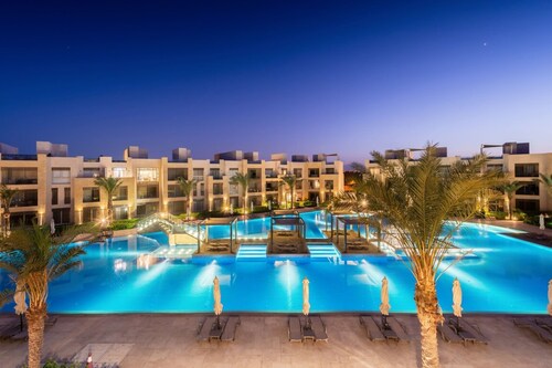 Xuru Stays I Sparky & Summery 2 BDR @ Mangroovy Free Beach & Pool Access