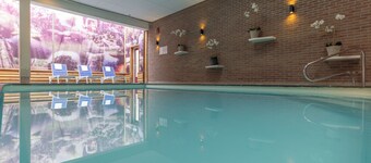 Peaceful Retreat: Cycling, Nature Trails, Sauna and Indoor Pool - 2 Units