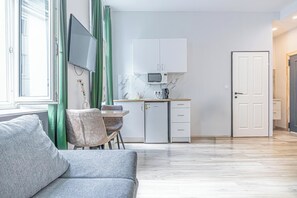 Habitació bàsica | Planxa i posts de planxar, wifi gratuïta i roba de llit 