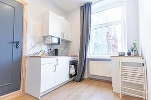 Basic Room | Private kitchen