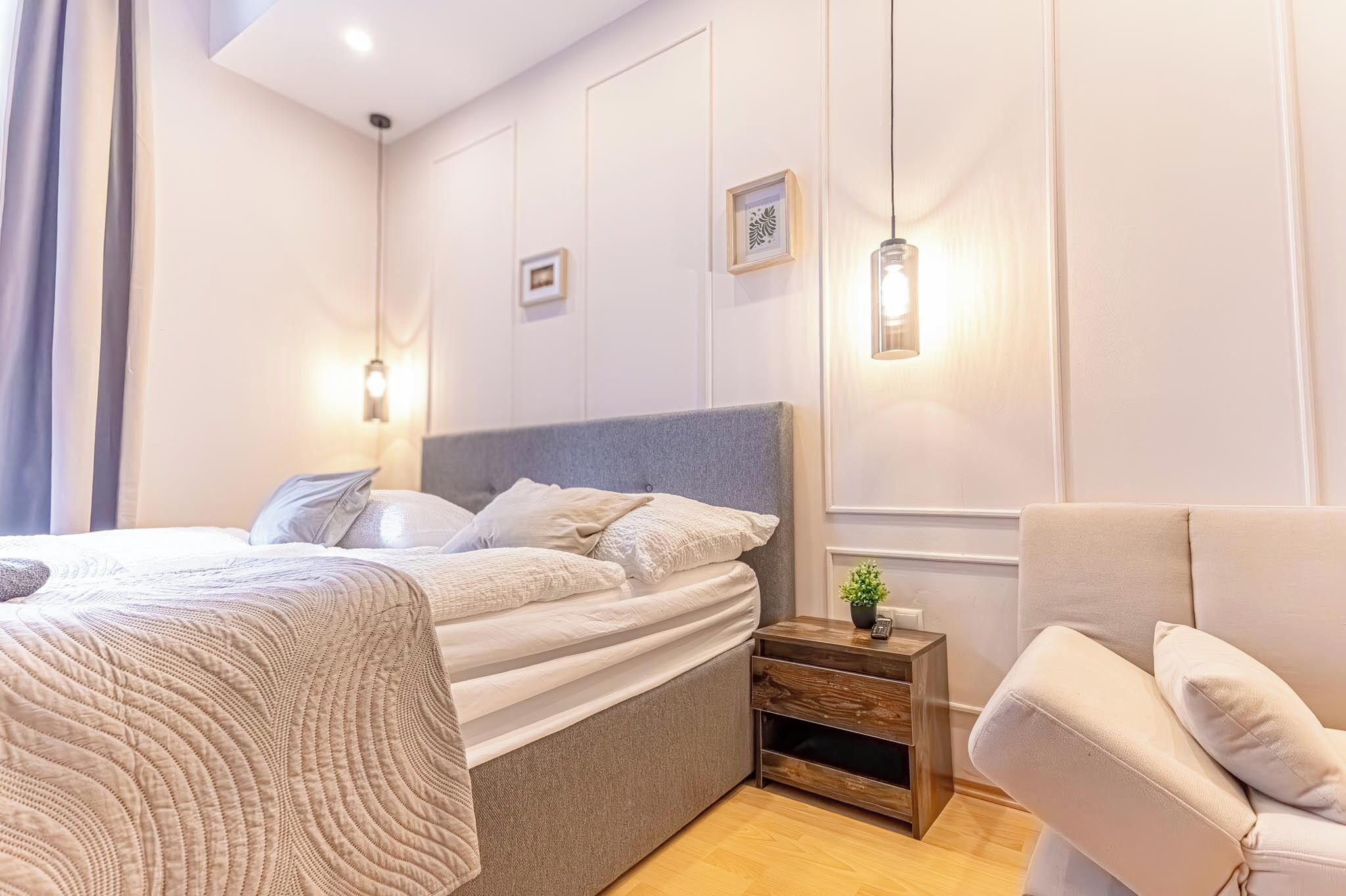 Rom – basic | Strykejern/-brett, wi-fi (inkludert) og sengetøy