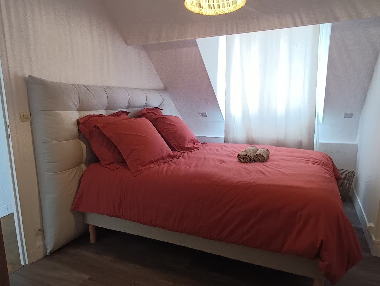 1 chambre, fer et planche à repasser, Wi-Fi, draps fournis