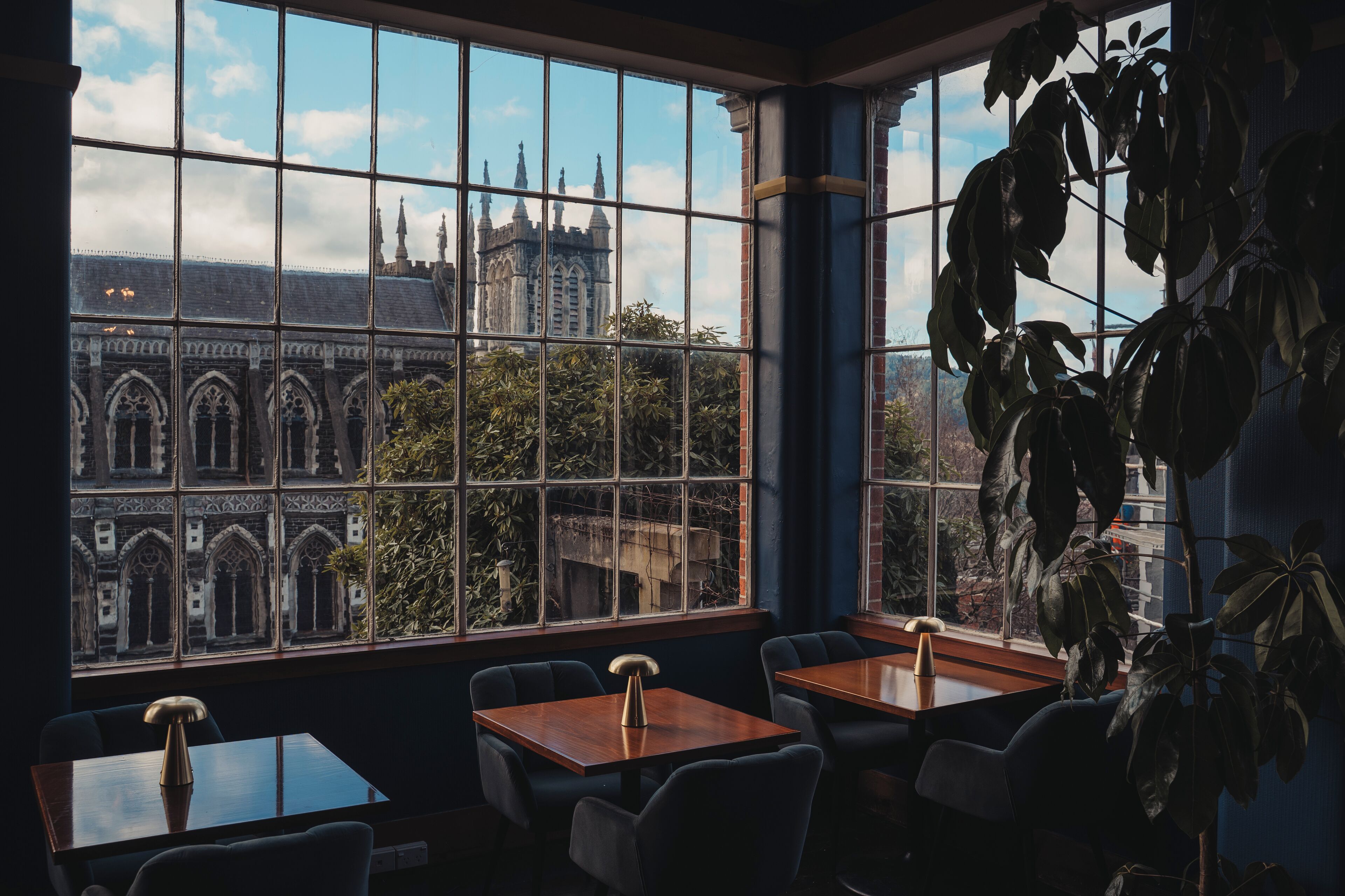 Free daily cooked-to-order breakfast 