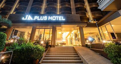 Suite Triple Tailandia | Amplia estancia en grupo