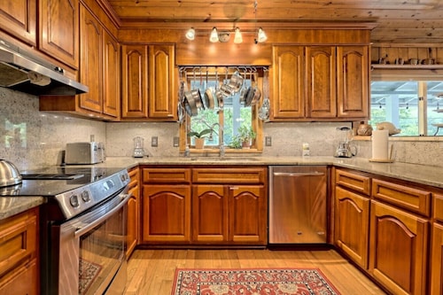 Perch on Burton: Top Patio & Bottom Dock Retreat