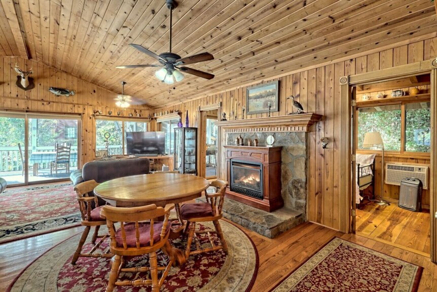Perch On Burton: Top Patio & Bottom Dock Retreat - Lake Rabun, GA