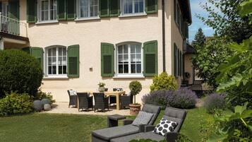 In-room safe, free WiFi