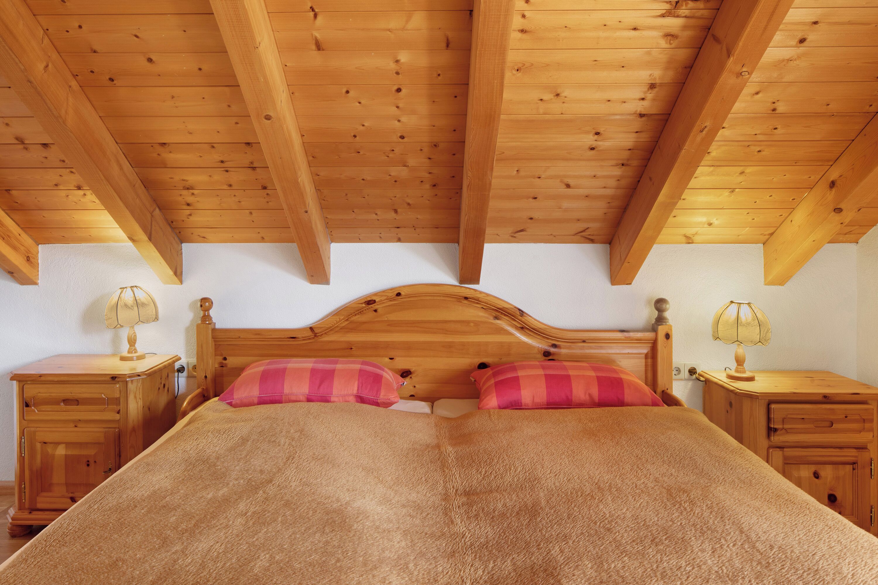 2 多间卧室、熨斗/熨衣板、WiFi、床单