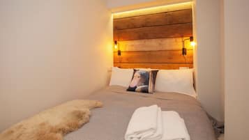 Apartment, City View | Desk, laptop workspace, iron/ironing board, free WiFi