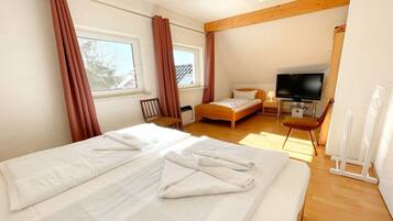 2 bedrooms, WiFi, bed sheets