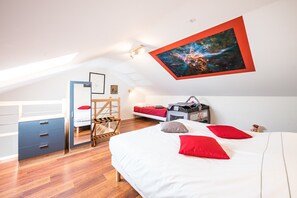 1 bedroom, iron/ironing board, WiFi, bed sheets - Apartment 'La Côte D'Aime 44m2' with Mountain View, Shared Terrace and Wi-Fi (La Plagne Tarentaise)