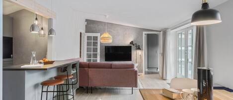 TV connectée, cheminée