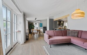Smart-tv en een open haard