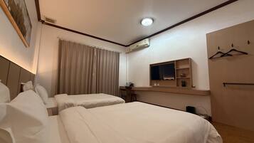 Comfort-Zweibettzimmer, Blick auf den Innenhof