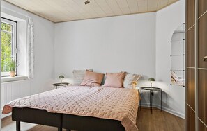 2 bedrooms, travel cot, free WiFi - Stunning home in Ribe with WiFi (Ribe)