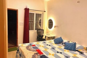 Bügeleisen/Bügelbrett, WLAN, Bettwäsche