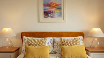 2 bedrooms, individually decorated, individually furnished, free WiFi