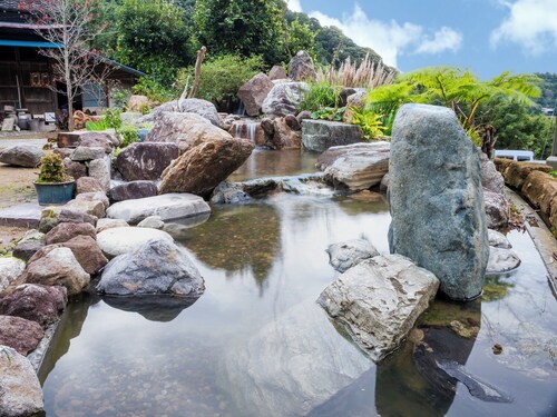 日本の庭師が手がけたひと山貸しの庭園が魅力的なプライベート別荘【Garden Planet】
～自然とつながる住処～で極上の休日を。