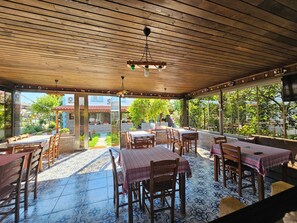 Dining - Melanur Pansiyon (Çanakkale)