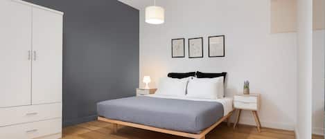 Deluxe Suite, City View | Soundproofing, iron/ironing board, travel cot, free WiFi