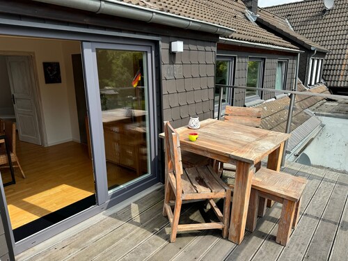 Appartement 'Saarner Loft' avec terrasse privée, jardin privé et Wi-Fi à Mülheim