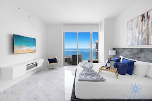 3 多间卧室、办公桌、熨斗/熨衣板、旅行婴儿床