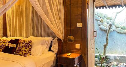 Joglo Breeze Guesthouse and villa room 1