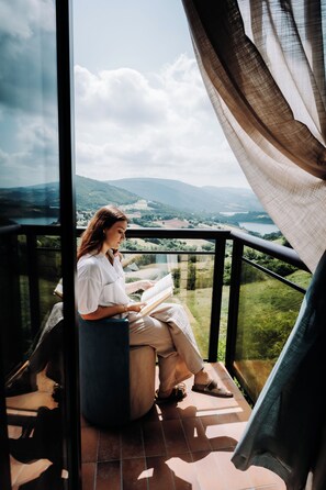 Phòng Suite Junior | Két bảo mật tại phòng, bàn, truy cập Internet không dây miễn phí