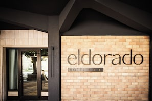 Front of property - Hotel Eldorado (Apiro)