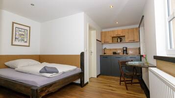 1 bedroom, WiFi, bed sheets