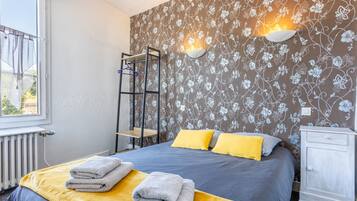 1 habitación, wifi y ropa de cama