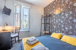 1 bedroom, WiFi, bed sheets
