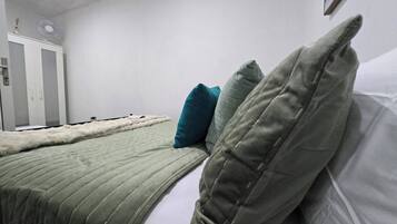 1 bedroom, Internet, bed sheets