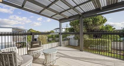Silver Myrtle Shack ~ Aldinga Beach - A Truly Relaxing Coastal Escape