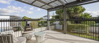 Silver Myrtle Shack ~ Aldinga Beach - A Truly Relaxing Coastal Escape