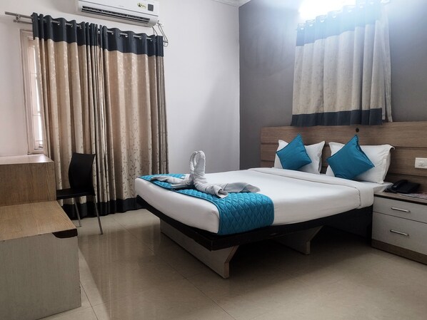 4 bedrooms, WiFi, bed sheets - Spacious 4-bedroom apartment in lovely Hyderabad with WiFi, AC (Hyderabad)