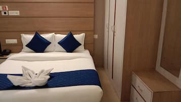 4 bedrooms, WiFi, bed sheets