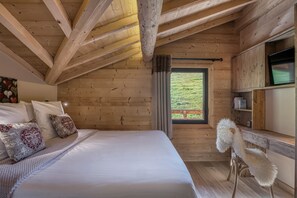 4 bedrooms, WiFi, bed sheets