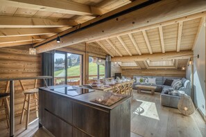 Interior - Apartment "Borderan" with Mountain Views, Jacuzzi, Balcony and Wi-Fi (La Clusaz)